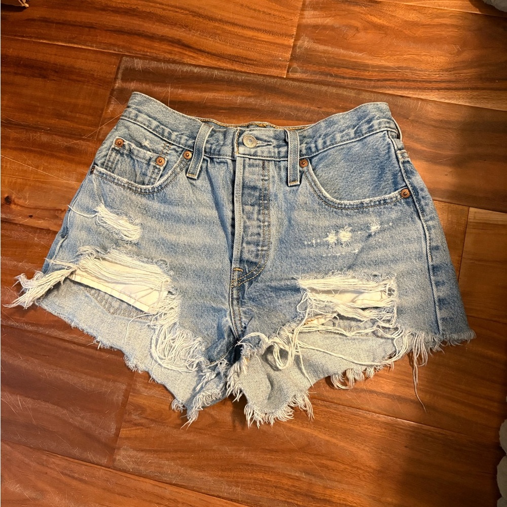 Levi’s W25 Distressed Cutoff Denim‎ Shorts Raw Hem Festival Y2 (0893)